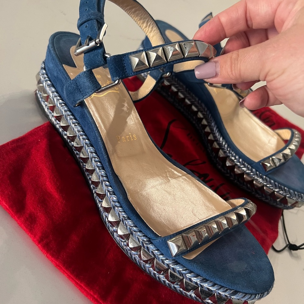 ❤️‍🔥 Christian Louboutin Wedge sandals❤️‍🔥